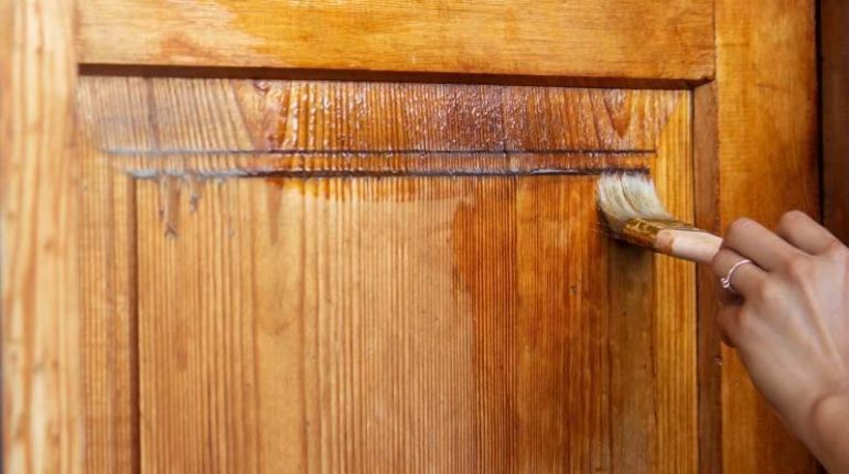 Renowacja drzwi w stylu vintage wood (pokaz Yan Ciesla)